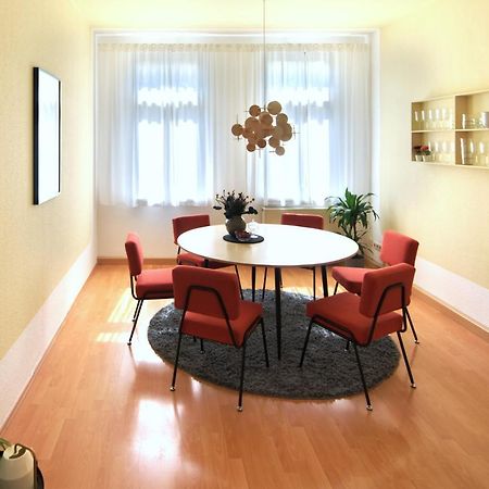 vonBehling Boutique Apartment mit 65zoll TV und Designerstücken Halle  Exterior foto