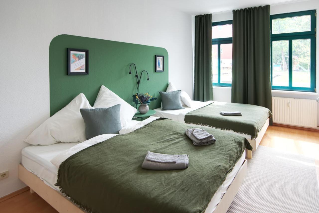 vonBehling Boutique Apartment mit 65zoll TV und Designerstücken Halle  Exterior foto